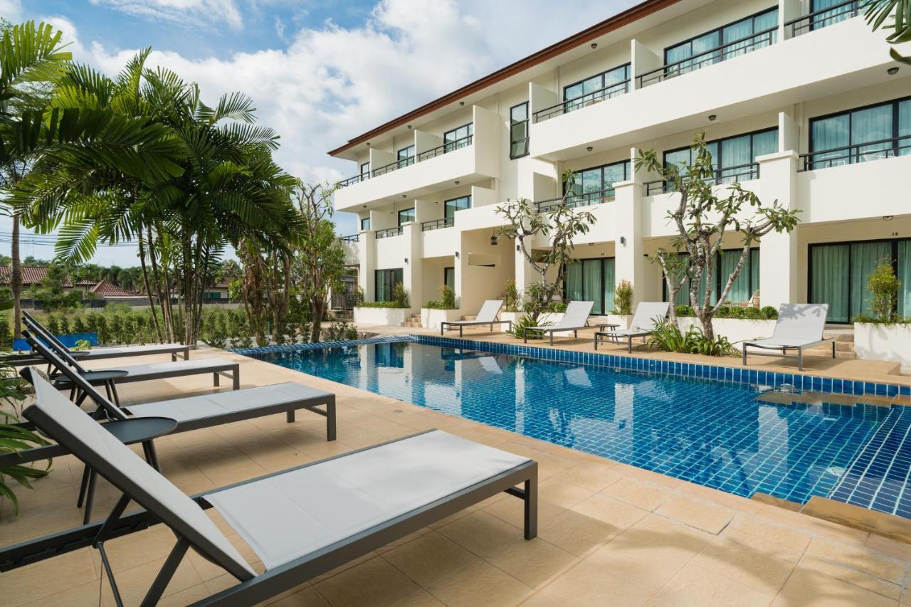 Hill Myna & Cafe Apartment